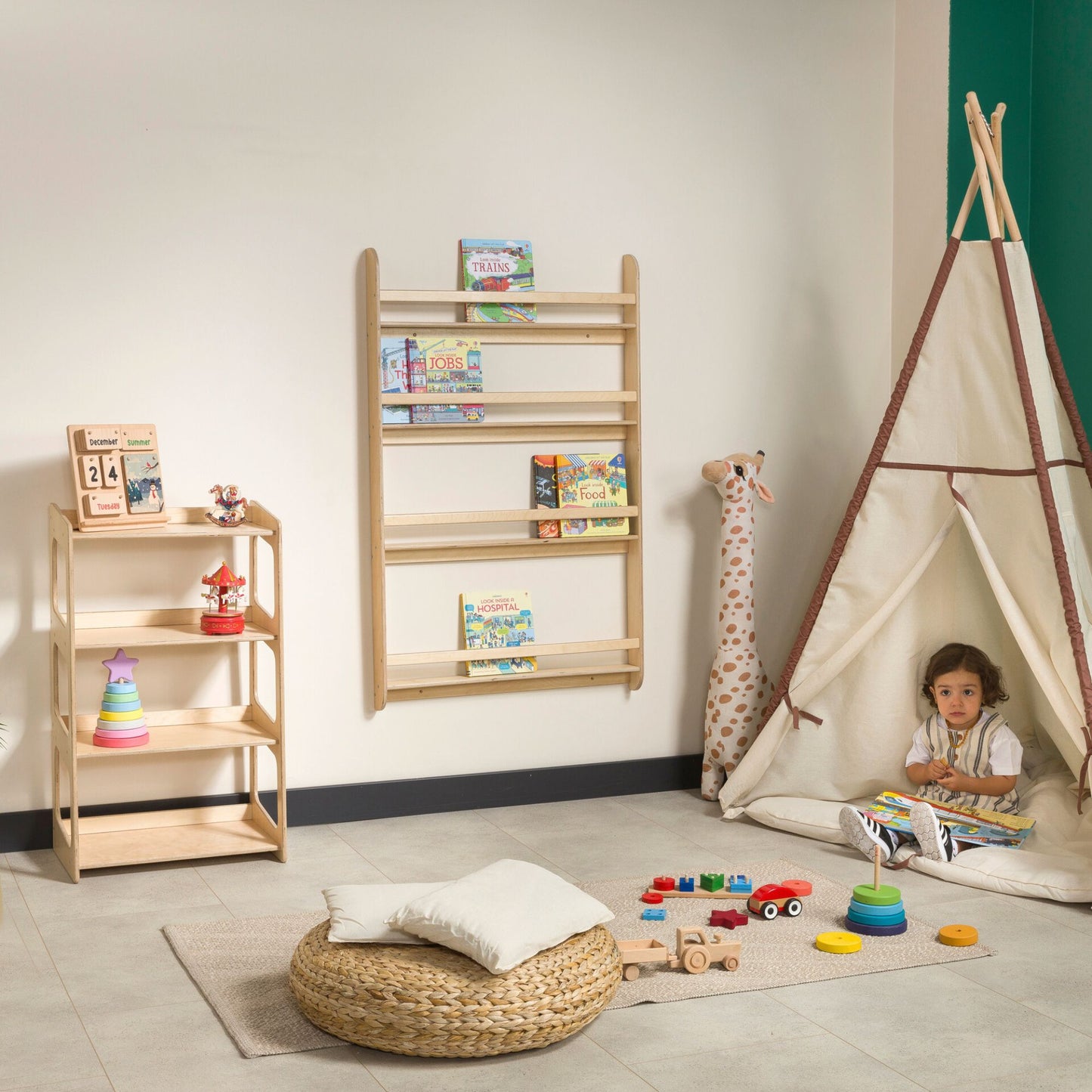Freestanding Montessori Toys Storage Shelf