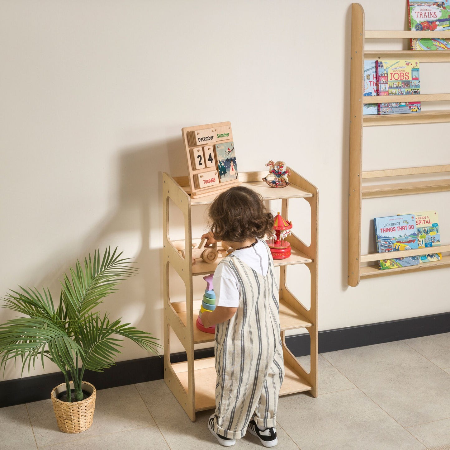 Freestanding Montessori Toys Storage Shelf