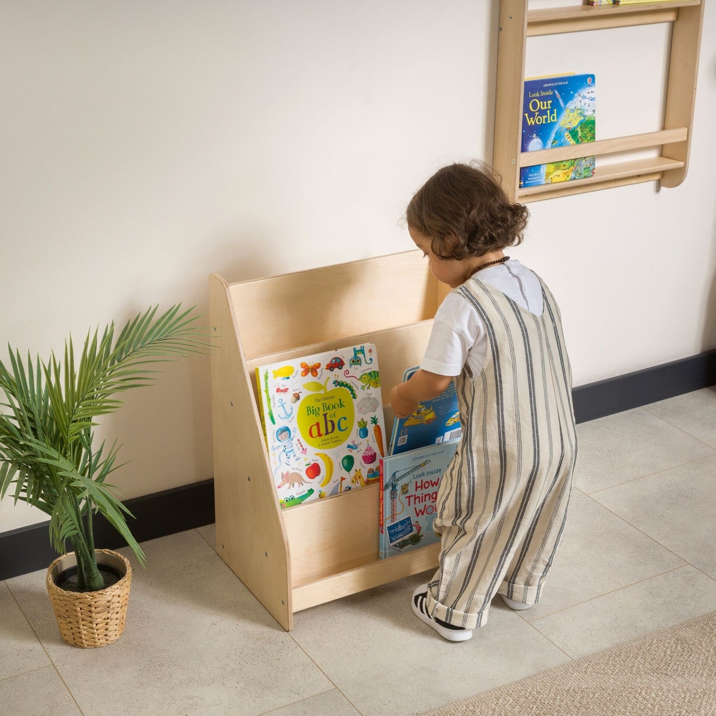 Freestanding Montessori Bookshelf