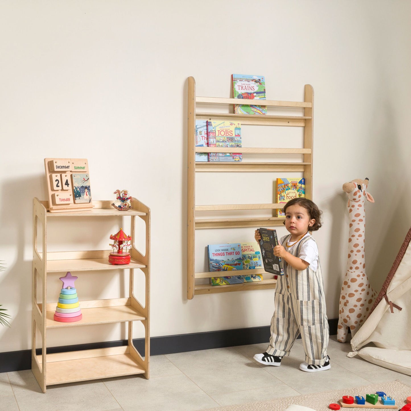 Wall-Mounted Montessori Bookshelf