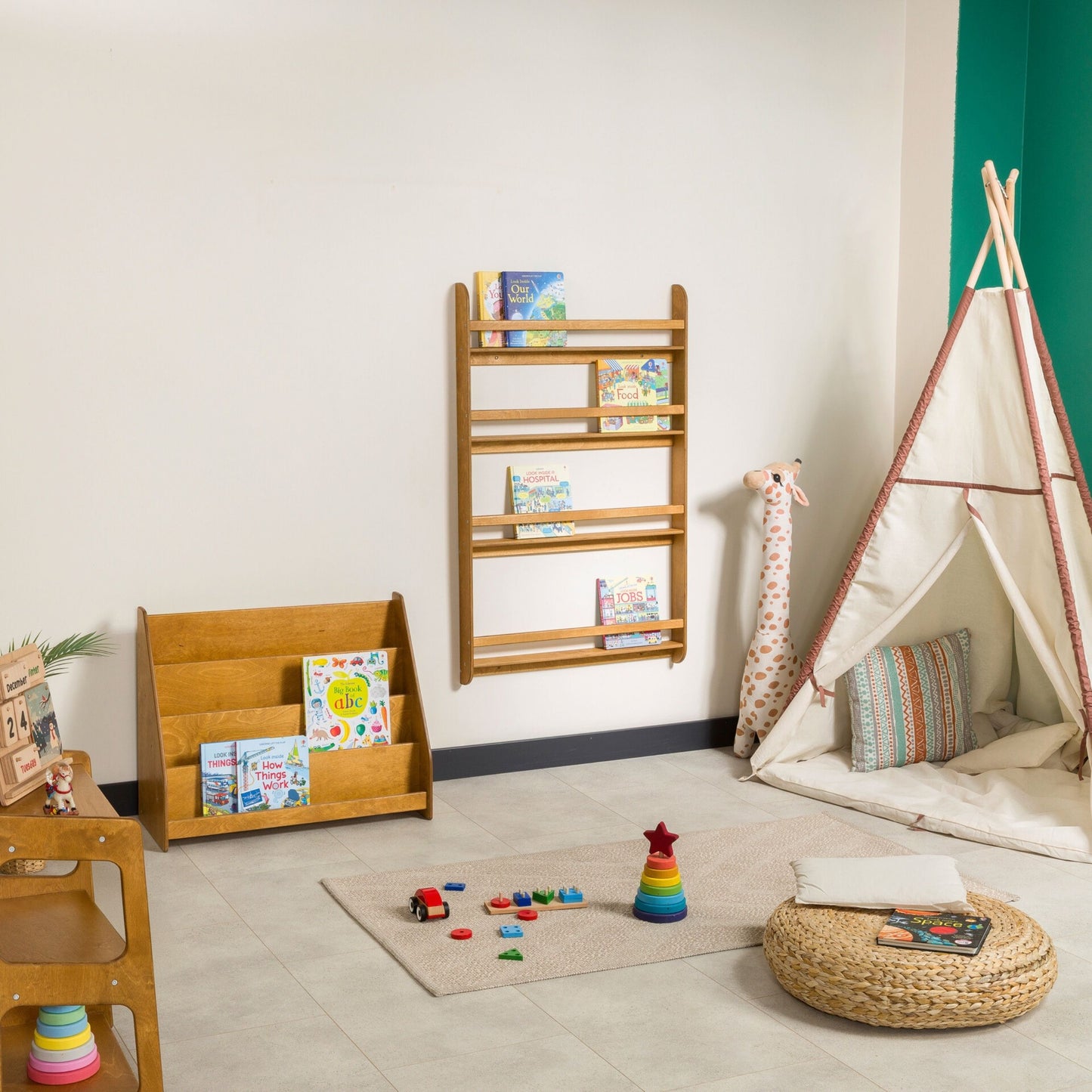 Freestanding Montessori Bookshelf