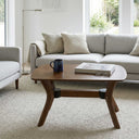 Moderner rechteckiger Couchtisch mit Schmetterlingsbeinen aus Massivholz